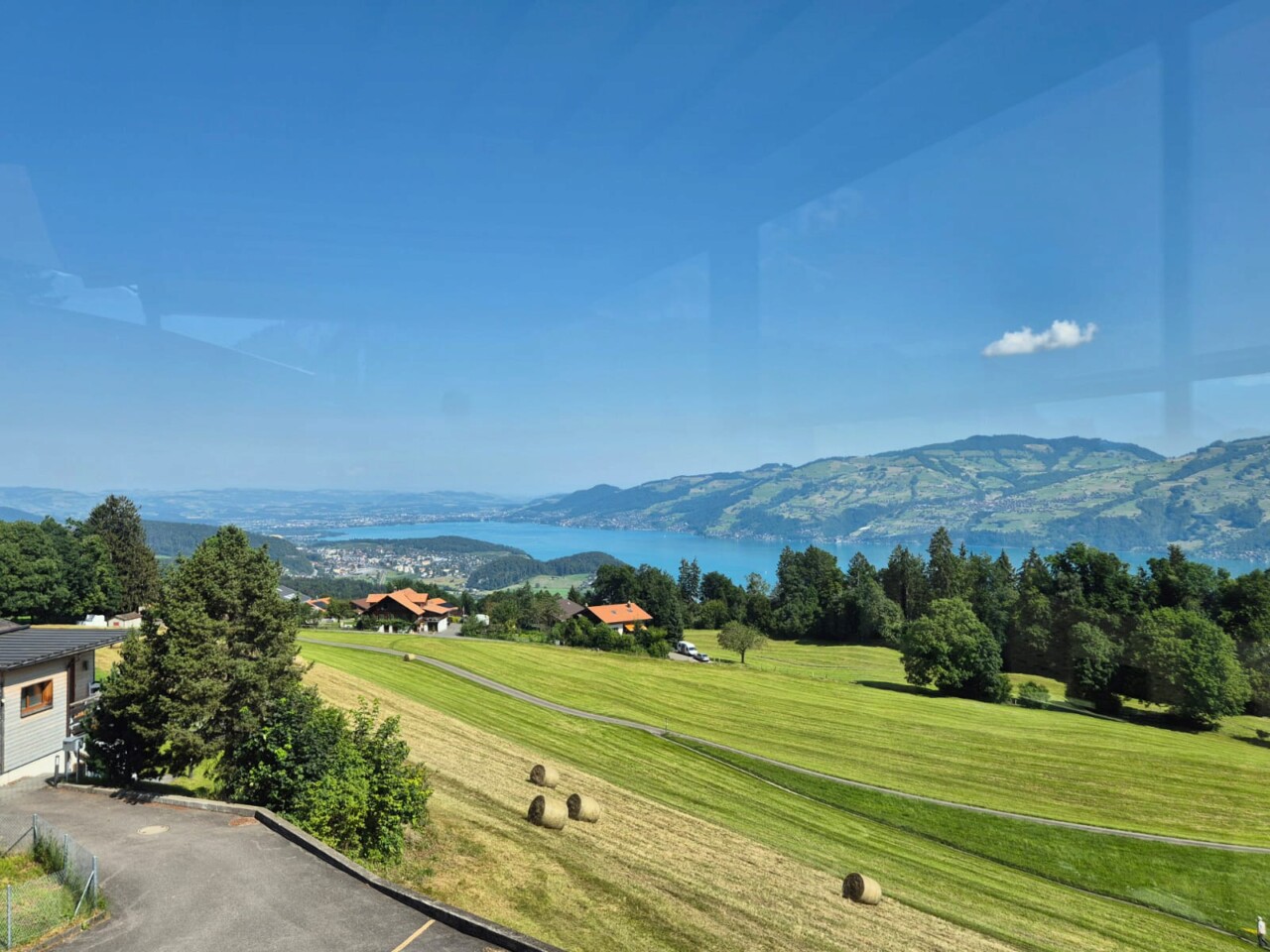 acfaff70-600f-47fb-8978-de50ed894719