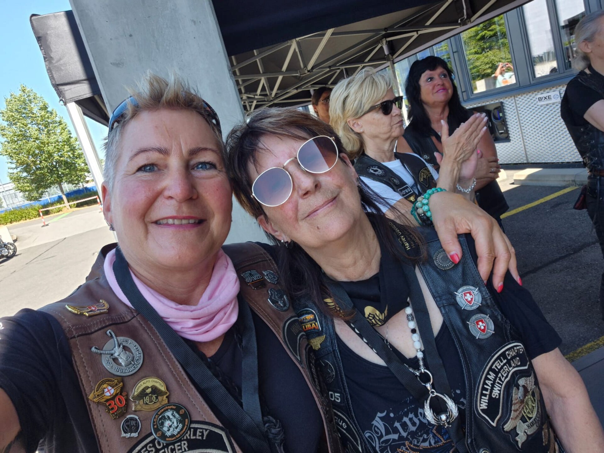 24dd7934-6f48-4ef5-a1f2-0792994ad801 Monique Glanzmann