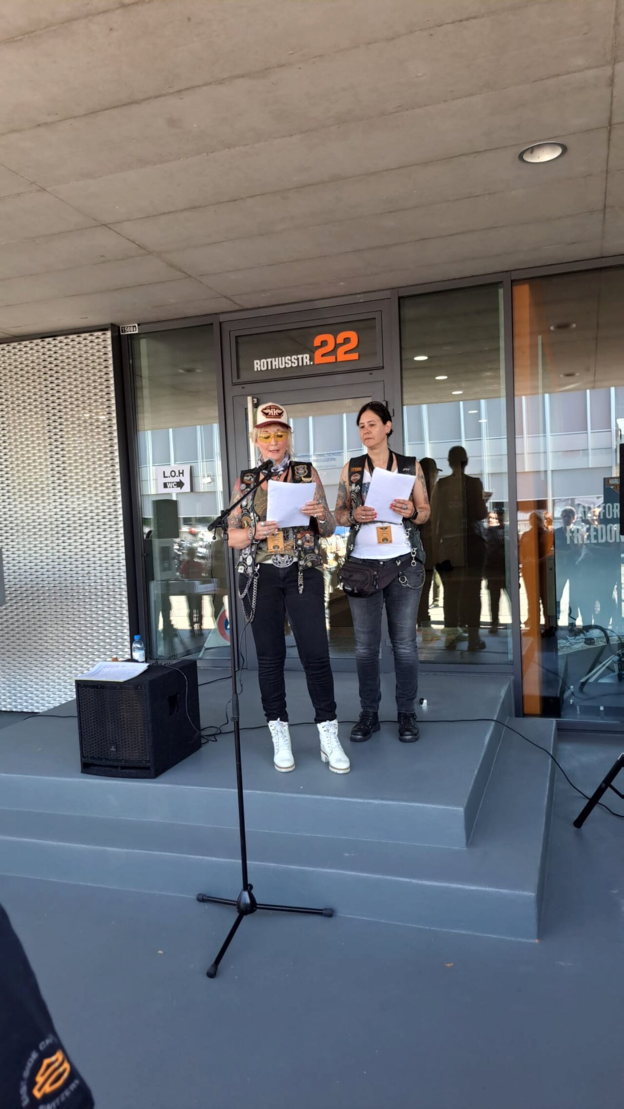 34df618e-07a3-432f-9e28-93d32f5ca00f Denise Paris