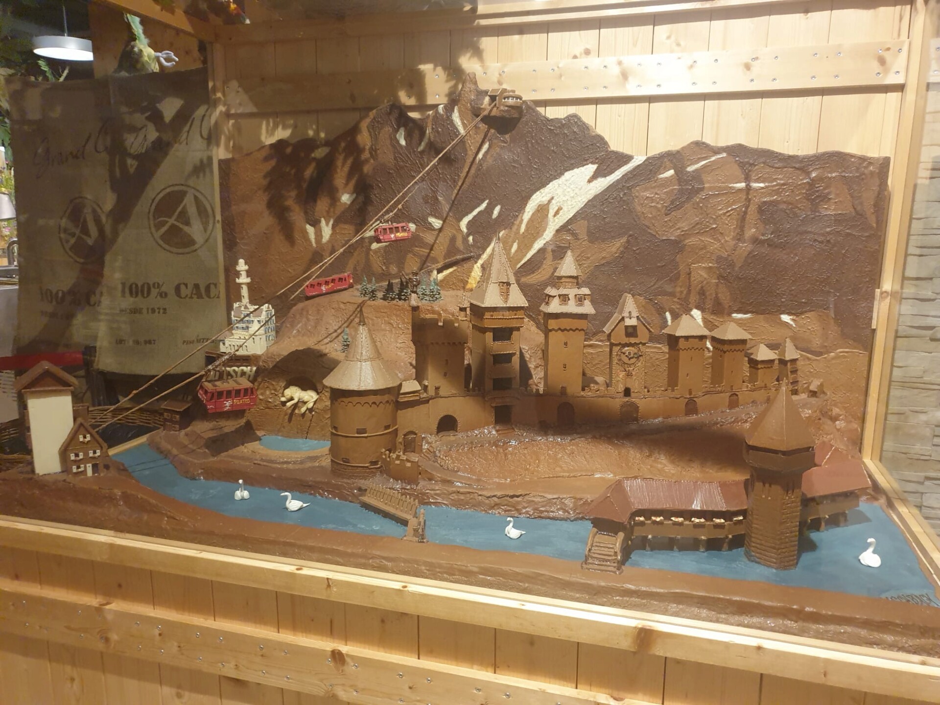 e27c1a20-276f-4125-9f0e-45cac436c400 Mary